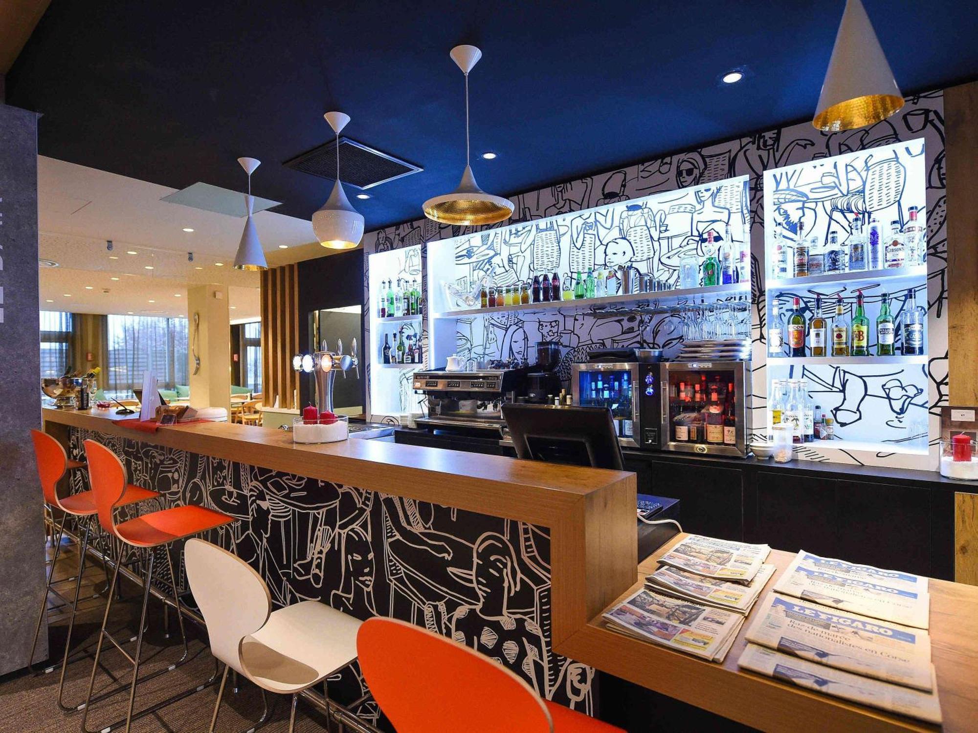 第戎火车站宜必思酒店 外观 照片